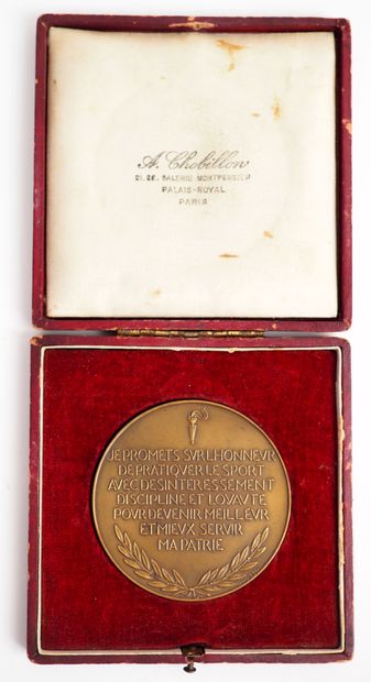 null Olympiques/Serment/Médaille/Vichy Superbe médaille en bronze grand module (diam...