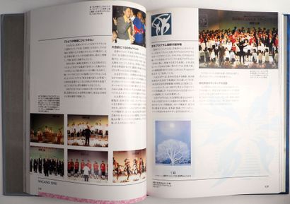 null Jeux Olympiques/Nagano, hiver 1998. Rapport officiel en japonais constitué 4...