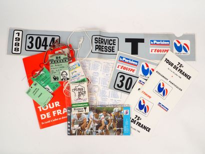 null Cyclisme/Tour 1988. Ensemble de 7 pièces autour du Tour du 75è Anniversaire,...