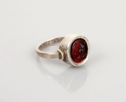 null Ring with intaglio decoration representing a bust of a young man

Modern setting....