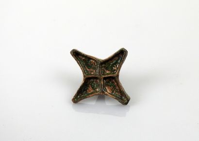 null Diamond shaped seal in hollow

Bronze 3.3 cm

Bactria End of the 3rd millennium...