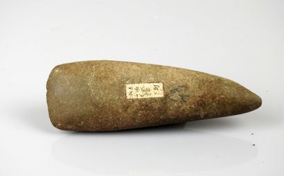 null Large very fine polished axe with label of ancient origin Ste Anne (Loir et...