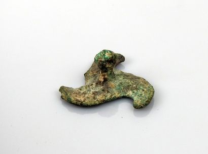null Sceau en forme de triskel

Bronze 3.3 cm

Bactriane Fin du III ème millénaire...