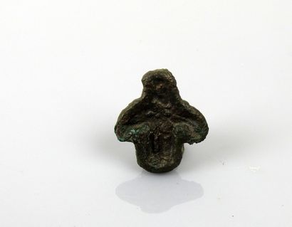 null Sceau représentant un homme oiseau

Bronze 2.6 cm

Bactriane Fin du III ème...