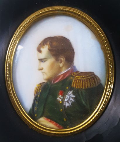 null NAPOLEON / Miniature painted on cardboard after Horace Vernet, XIX°, blackened...
