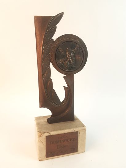 SPORT – JEU DE QUILLES / Trophée en bronze...