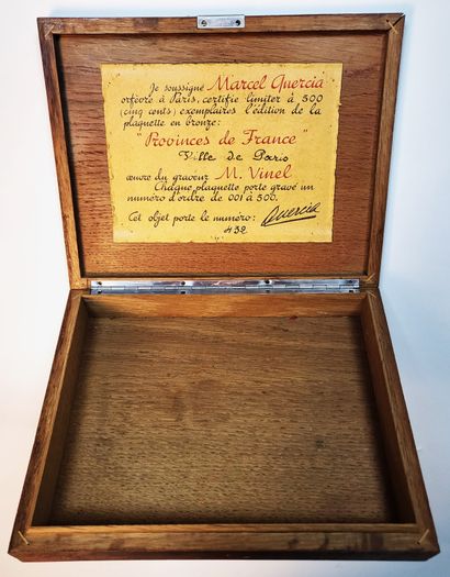 null PARIS 40's / Cigar box in rosewood, creation of Marcel Quercia, engraved bronze...