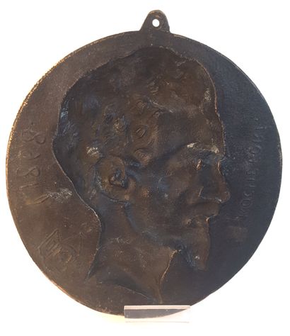 null Henri ROCHEFORT (1831-1913, journaliste polémiste) / Grand médaillon en bronze...