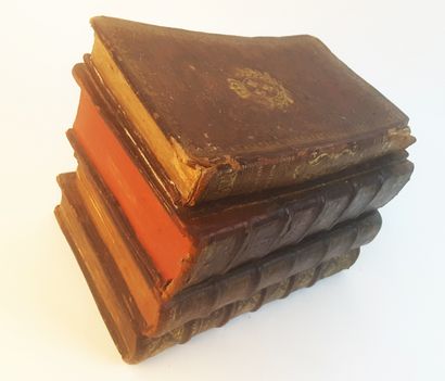 null BINDING XVIII° / Liquor cellar (19 x 13 x 15 cm) made from 4 bound books XVIII°,...