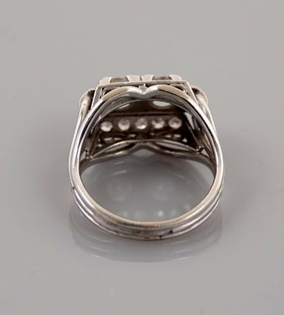 null Ring in white gold 750MM and, platinum 900 MM, decorated with two very white...