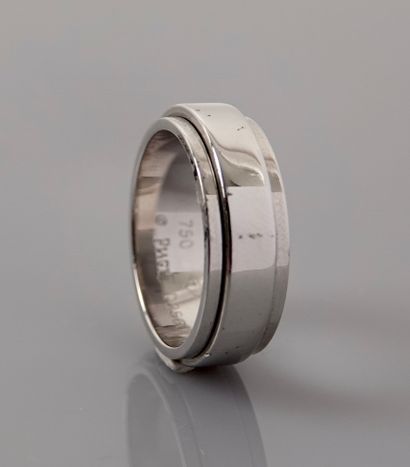 null PIAGET, Possession. Wedding ring in white gold, 750 MM, N° D25607, size : 56,...