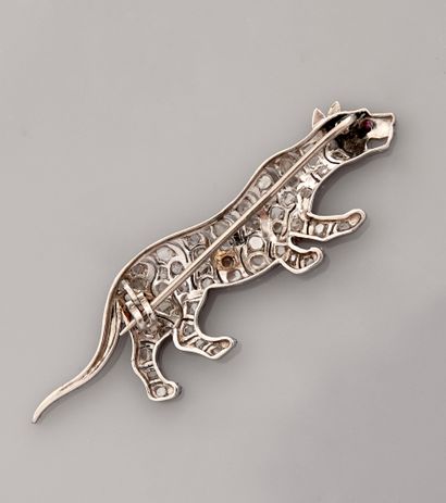 null 
Brooch drawing a panther walking in , platinum 900 MM, covered with rose-cut...