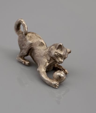 null Kitten playing with a ball, silver 925 MM, length 7 cm, Minerve hallmark, weight:...