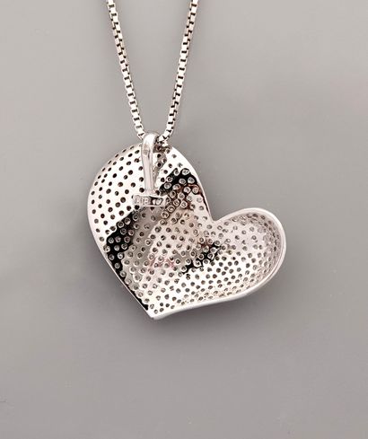 null Chain and pendant drawing a moving heart in white gold, 750 MM, covered with...