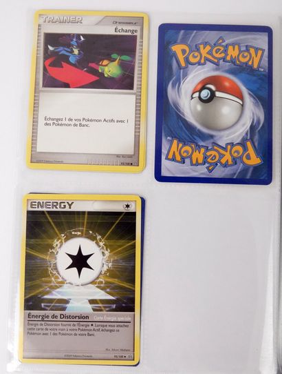 null POKEMON
Collection de cartes pokémon en deux albums, dt Dracaufeu Merveilles...