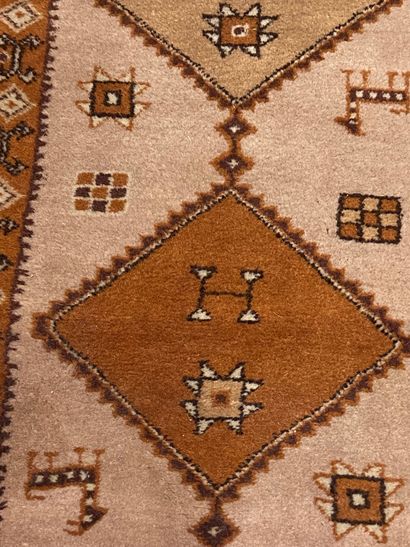 null Kars carpet (warp, weft and wool pile), Southwest Turkey, recent

Size : 180...