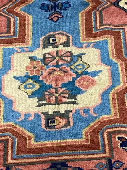 null Tapis Kurde (chaîne et trame en coton, velours en laine), Nord-ouest de la Perse,...