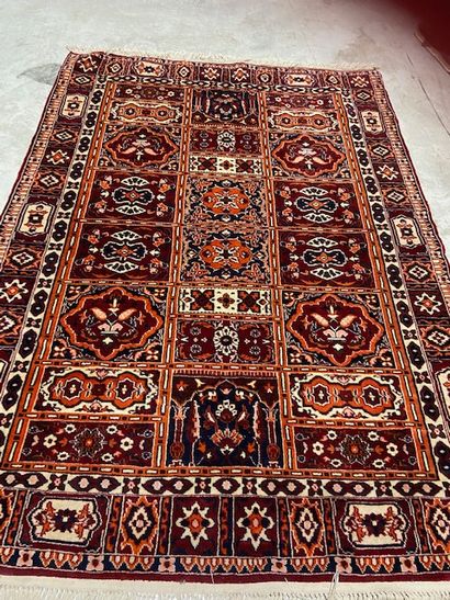 Turkmen carpet (warp, weft and wool pile),...