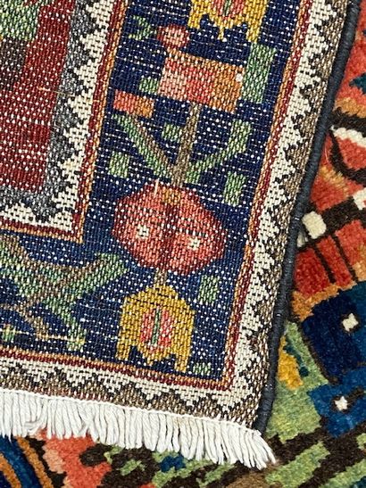 null Bakthiar carpet, second half of the 20th century

Dimensions : 253 x 144 cm