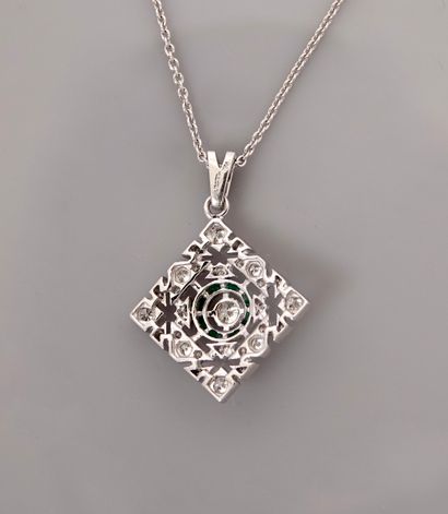 null Chain and pendant in white gold, 750 MM, set with a diamond weighing 0.40 carat...