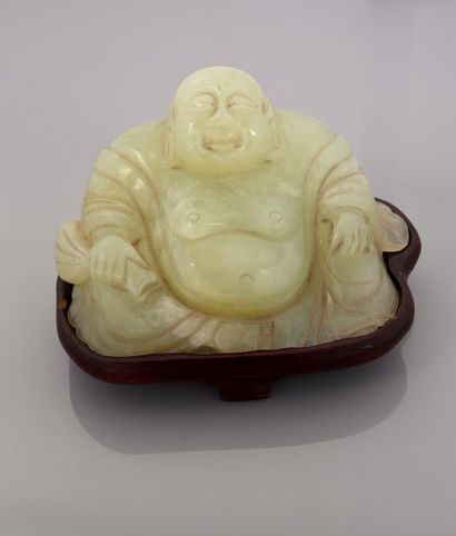null Lot : Bouddha en agate et Bouddha, en serpentine sur socle en bois, origine...