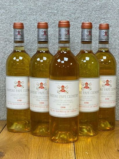 null 6.bottles.Château PAPE CLEMENT White - Gc Pessac Lèognan.1998.wooden case. Slightly...