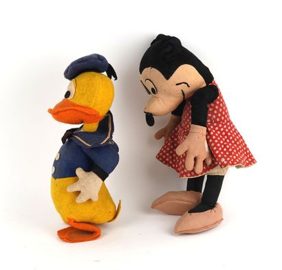 null DISNEY
2 figurines en tissu rembourré de paille Minnie et Donald
Donald porte...