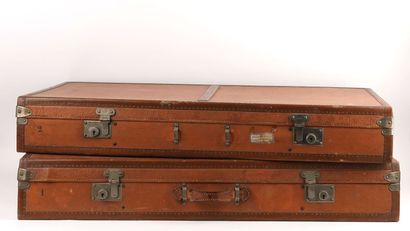 null MOYNAT, Pair of travel cases numbered 1 and 2
Dimensions of one : 47 x 96,5...