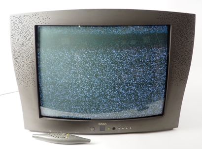null Philippe Starck pour SABA
Télévision avec sa télécommande
H. 52 cm
En l'éta...