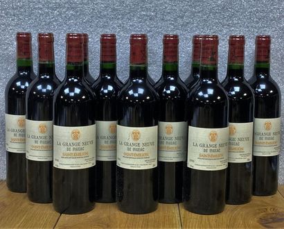 null 12.bottles.La GRANGE NEUVE de FIGEAC - Saint Emilion .1996.wooden case.

Expert...