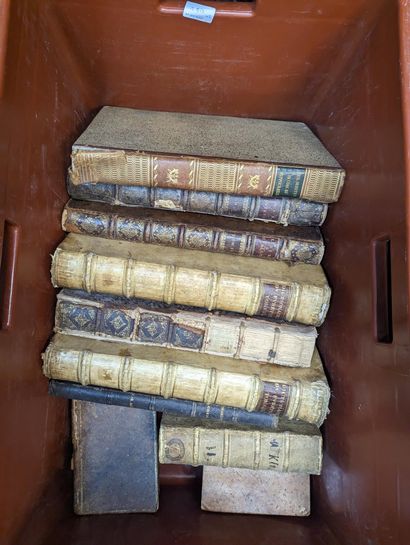 Mannette de volumes du XVIIIe, XIXe, XXe...