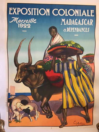 null EXPOSITION COLONIALE Marseilles 1922. Madagascar et Dépendances. Affiche entoilée...