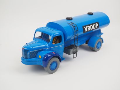 null FRANQUIN
Spirou and Fantasio
Vroup truck published by Aroutcheff blue numbered...