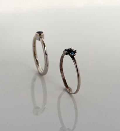 null Two rings in white gold, 750 MM, blue and turquoise stones, size : 52/54, weight...