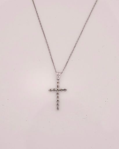 null Chain and pendant Cross in white gold, 750 MM, highlighted with diamonds totaling...