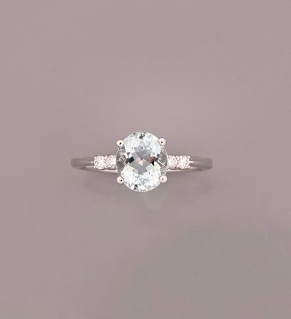 null Ring in white gold, 750 MM, set with an oval aquamarine weighing 1.66 carat,...