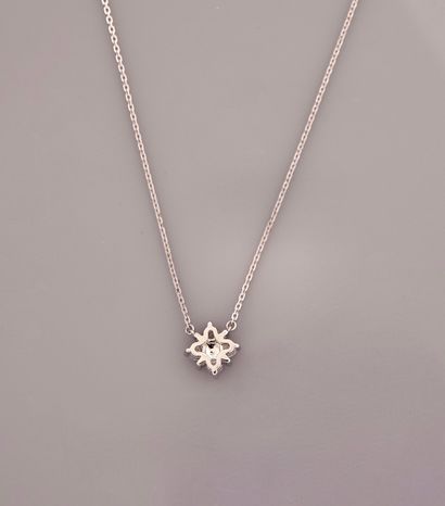 null Necklace in white gold, 750 MM, centered with four diamonds totaling 0.30 carat,...