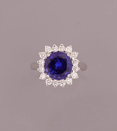 null Bague en or gris, 750 MM, ornée d'une tanzanite ronde pesant 4,04 carats, belle...