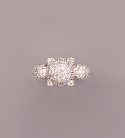 null Bague à motifs " ronde-bosse " d' or gris, 750 MM, recouverte de diamants, diamants...