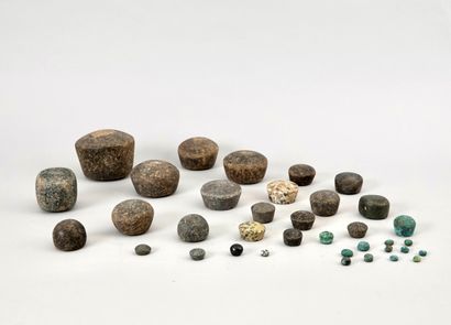 null Set of weights of various sizes and shapes
0.7 to 7.3 cm
Egypt

Provenance :...