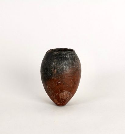Ovoid jar called Black Top red and black
Terracotta
12...