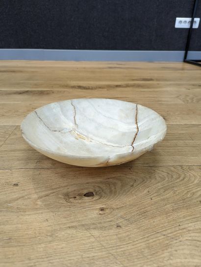 Large size cup
Alabaster
Diameter 28 cm
Many...