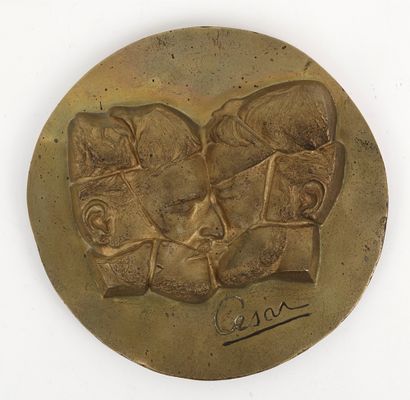 CÉSAR Baldaccini (1921-1998) Portrait de Roger Bezombes, 1973.
Médaille de la Monnaie...