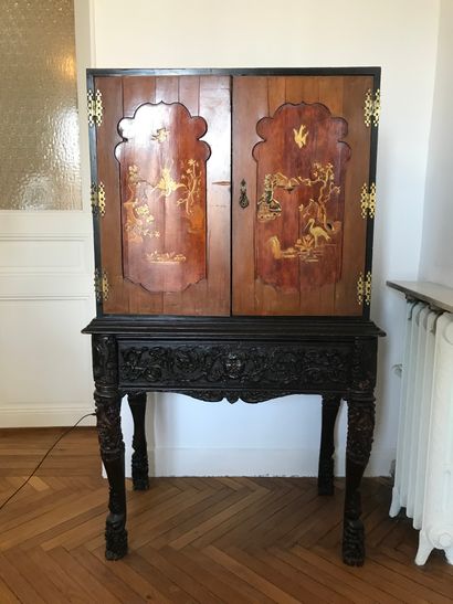 Cabinet chinois 
Assemblage composite pour...