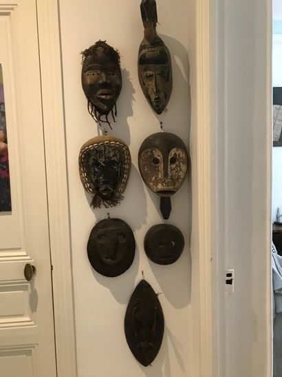 null Lot of ten masks from Africa and Papua New Guinea 
Various cultures 
Various...