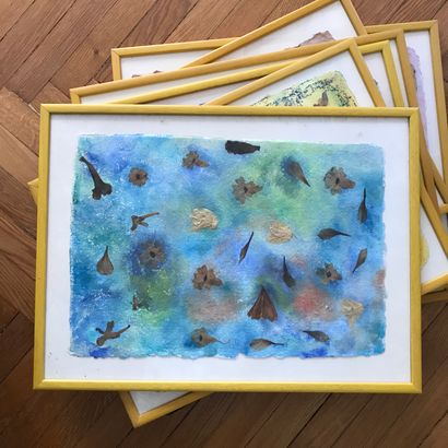 null Anonymous 
Lot of 10 works framed under glass Flowers and dried leaves glued...