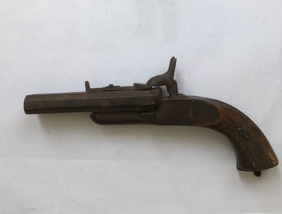 null Pistolet ancien double-canon 
Crosse en bois 
L : 25 cm