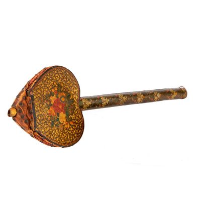 null Bellows of Kashmir in painted and lacquered wood decorated with polychrome and...