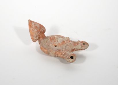null Oil lamp with two spouts with antefix
Terracotta
L. 14 cm
Restorations
Roman...