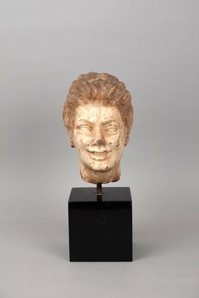 null Head of a young faun
Marble
Approx. H. 18 cm 
Roman period Circa 2nd century...